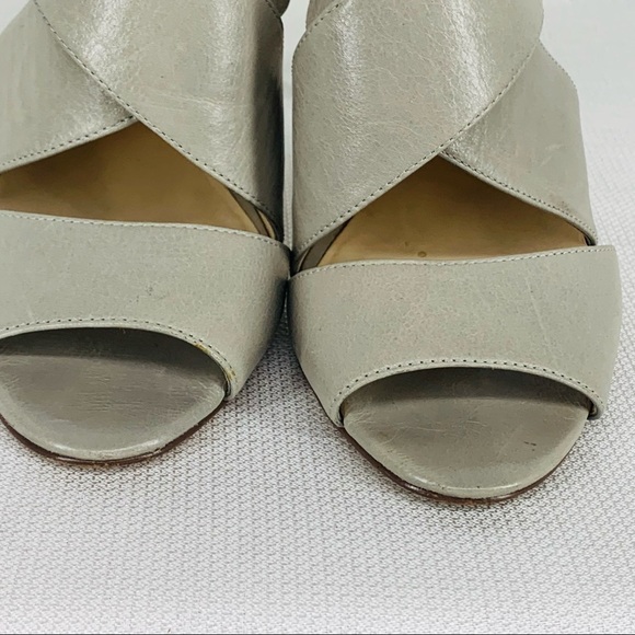 Boutique 9 size 7.5 Thomsina Gray Leather 4.5 inch Heels - Picture 6 of 16